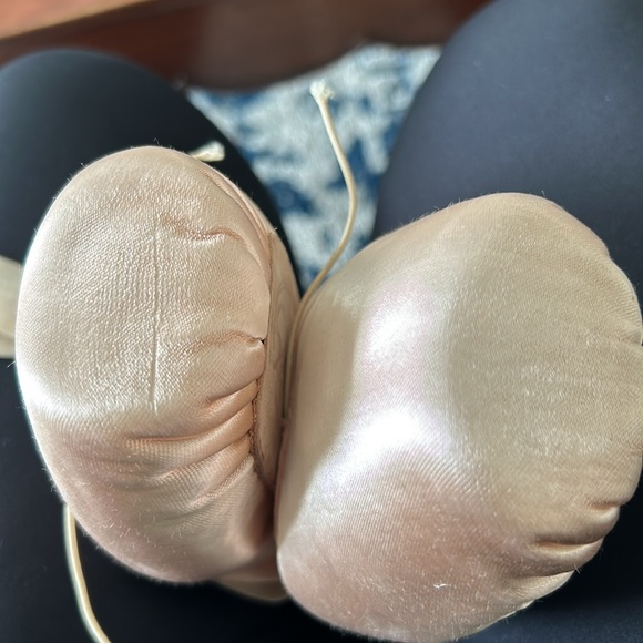 New in Box!  Suffolk Stellar Ballet Pointe Shoes, Size 6XXX - Picture 2 of 7